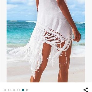 NWT Cupshe  Women’s white breeze swim suit cover up.